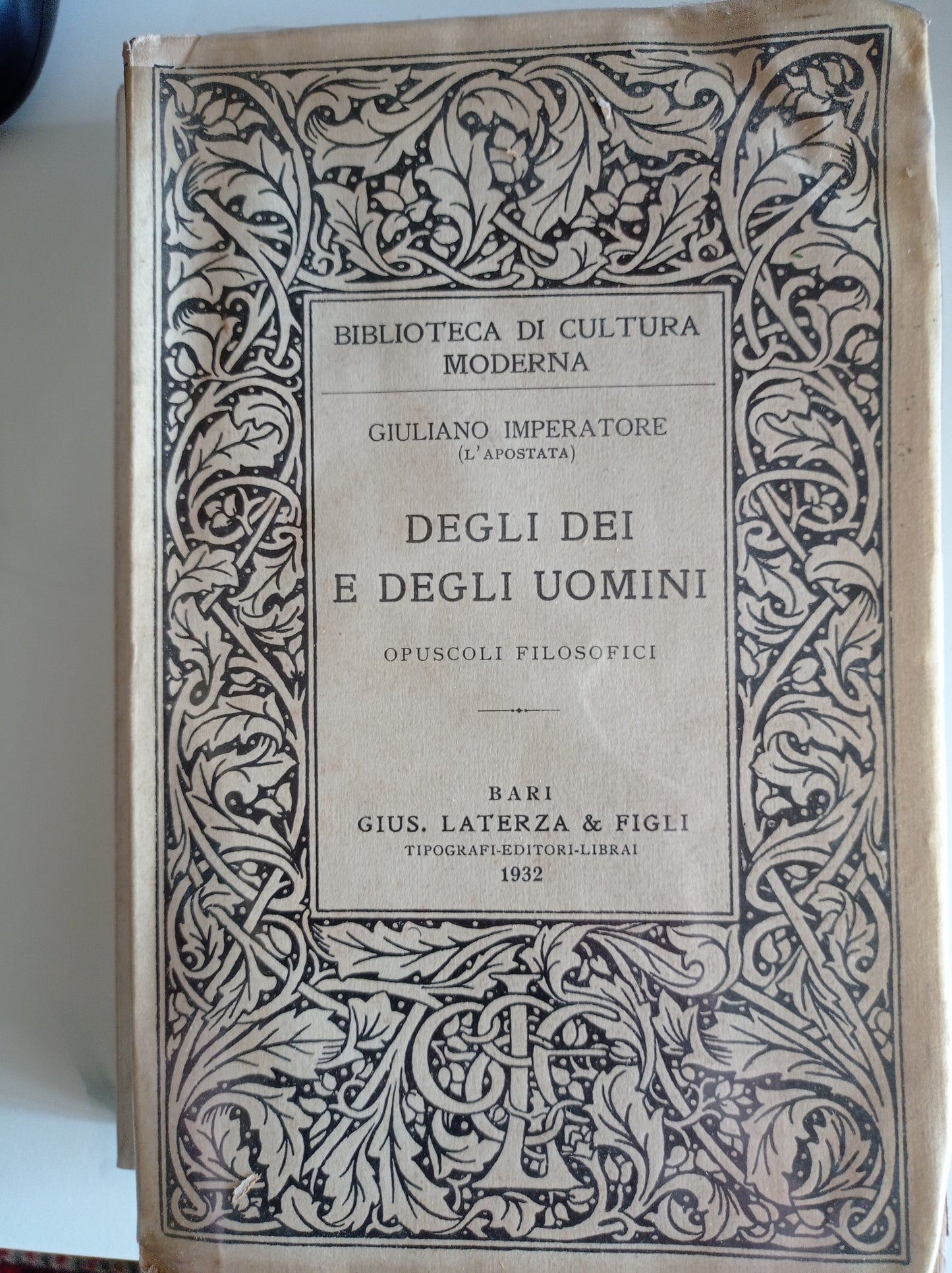 Degli dei e degli uomini - copertina