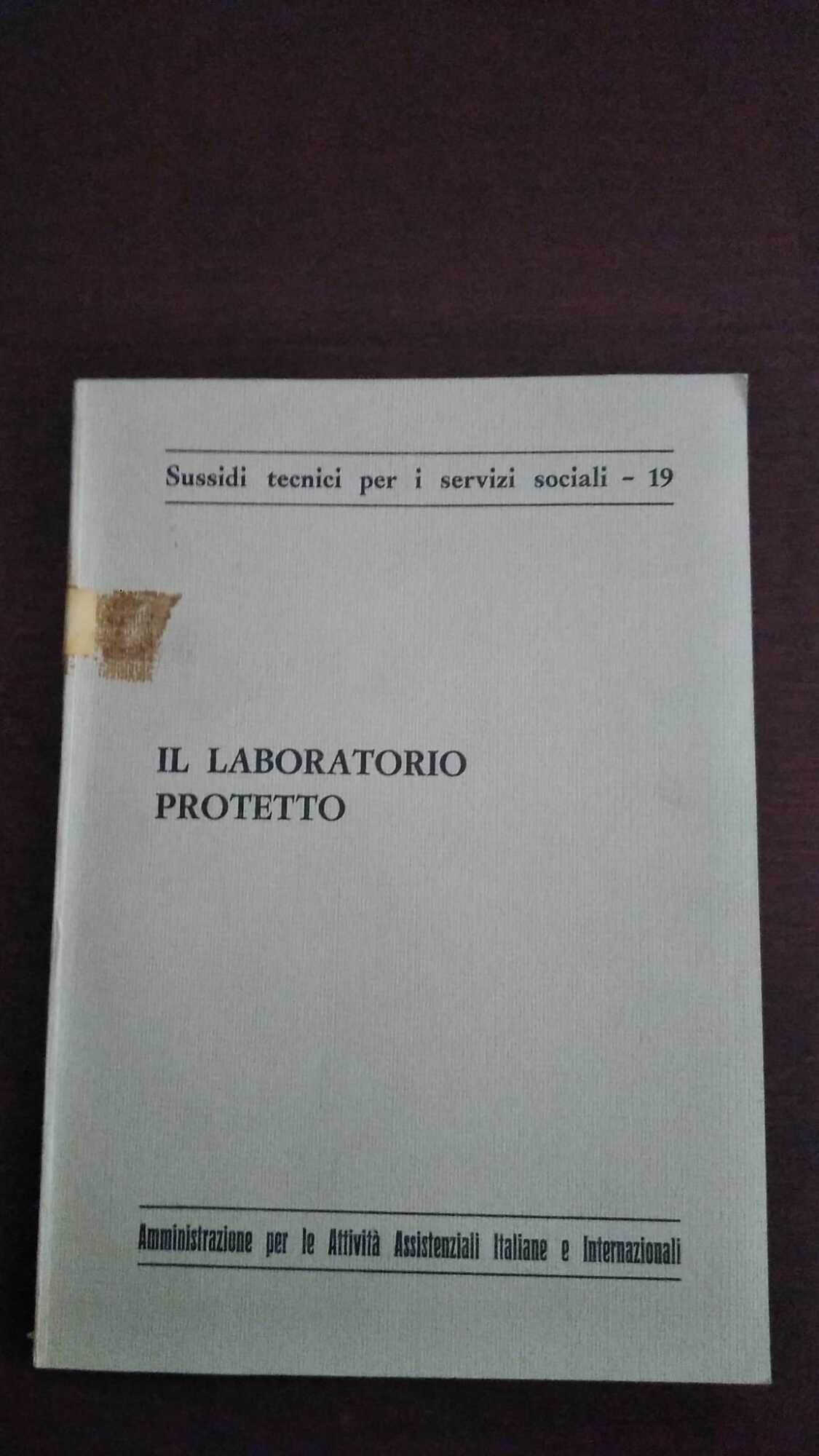Il laboratorio protetto - copertina