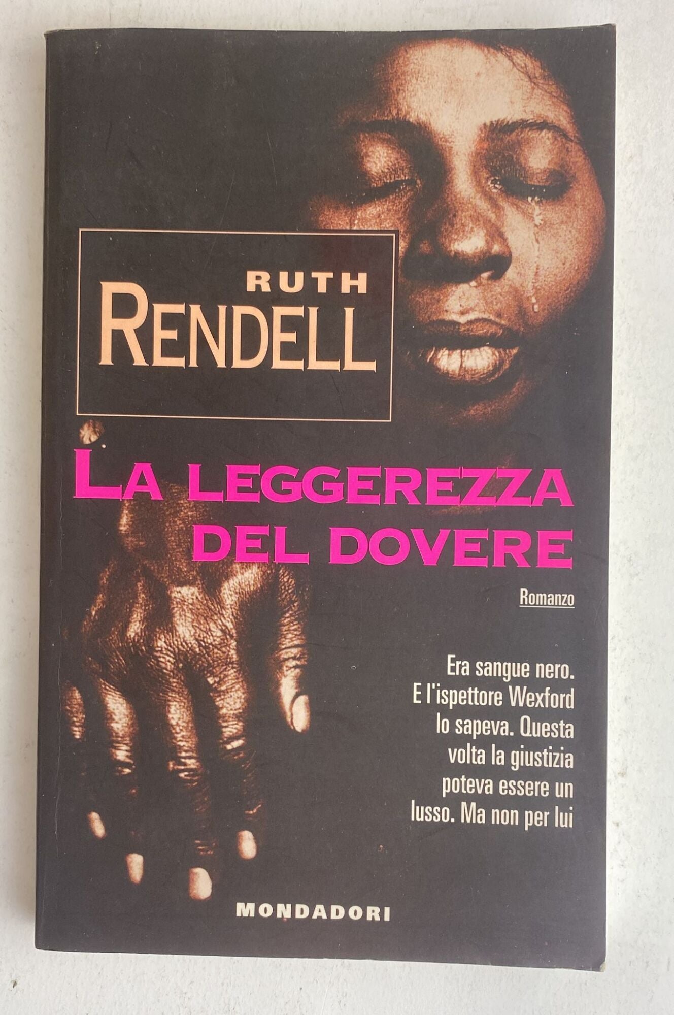 La leggerezza del dovere - copertina