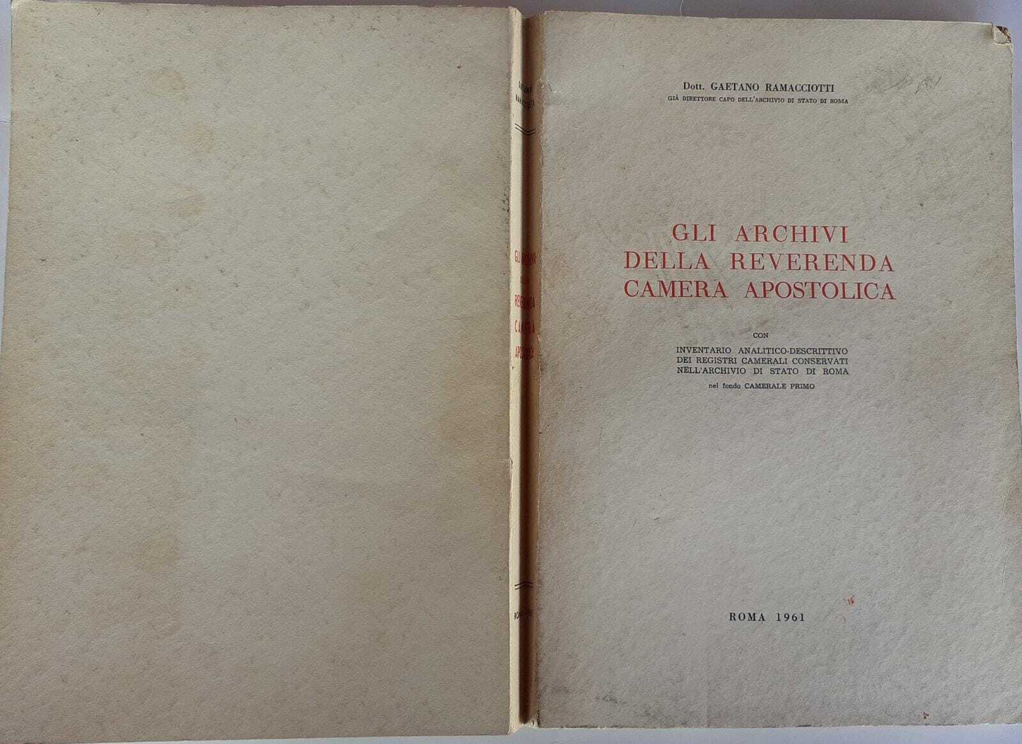 Gli archivi della reverenda camera apostolica - copertina