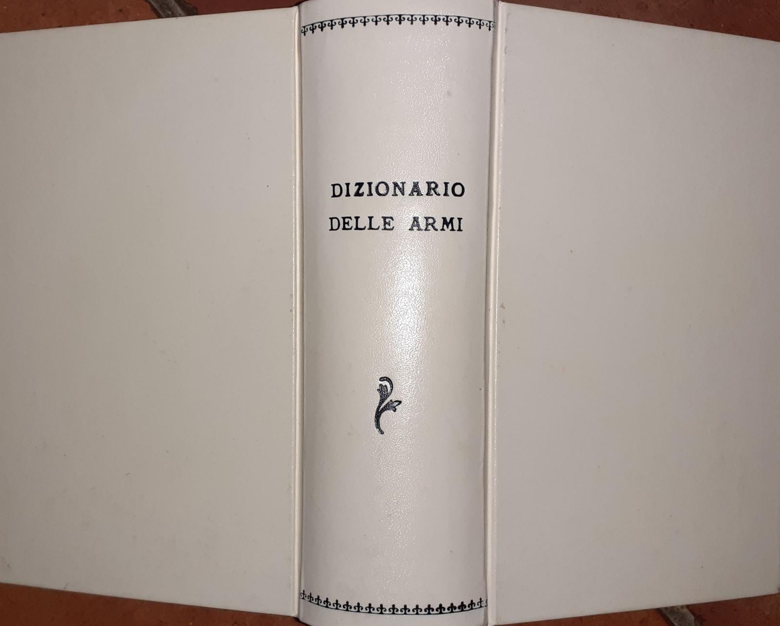 Dizionario delle armi - copertina