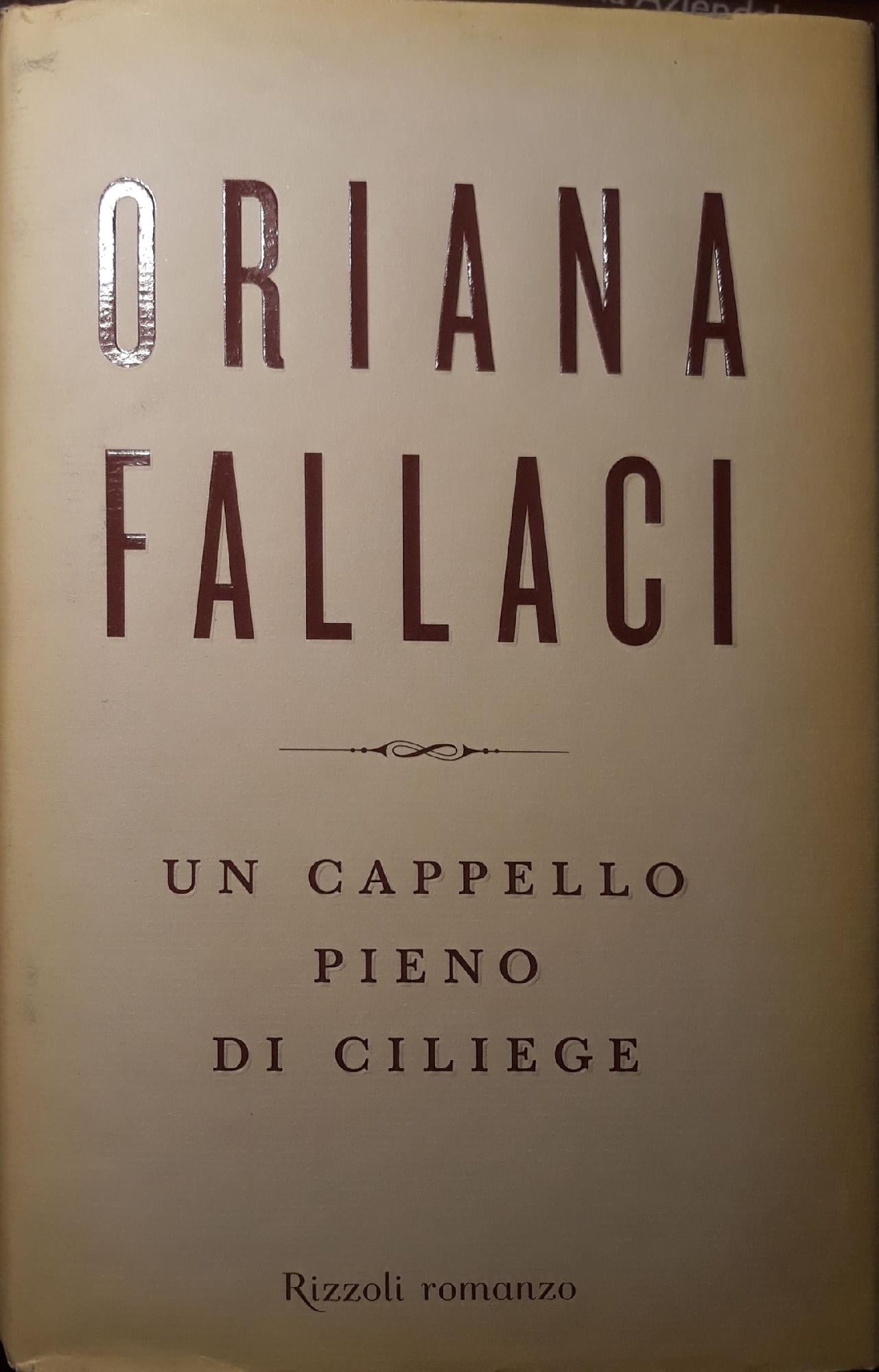 Un cappello pieno di ciliege : una saga - copertina