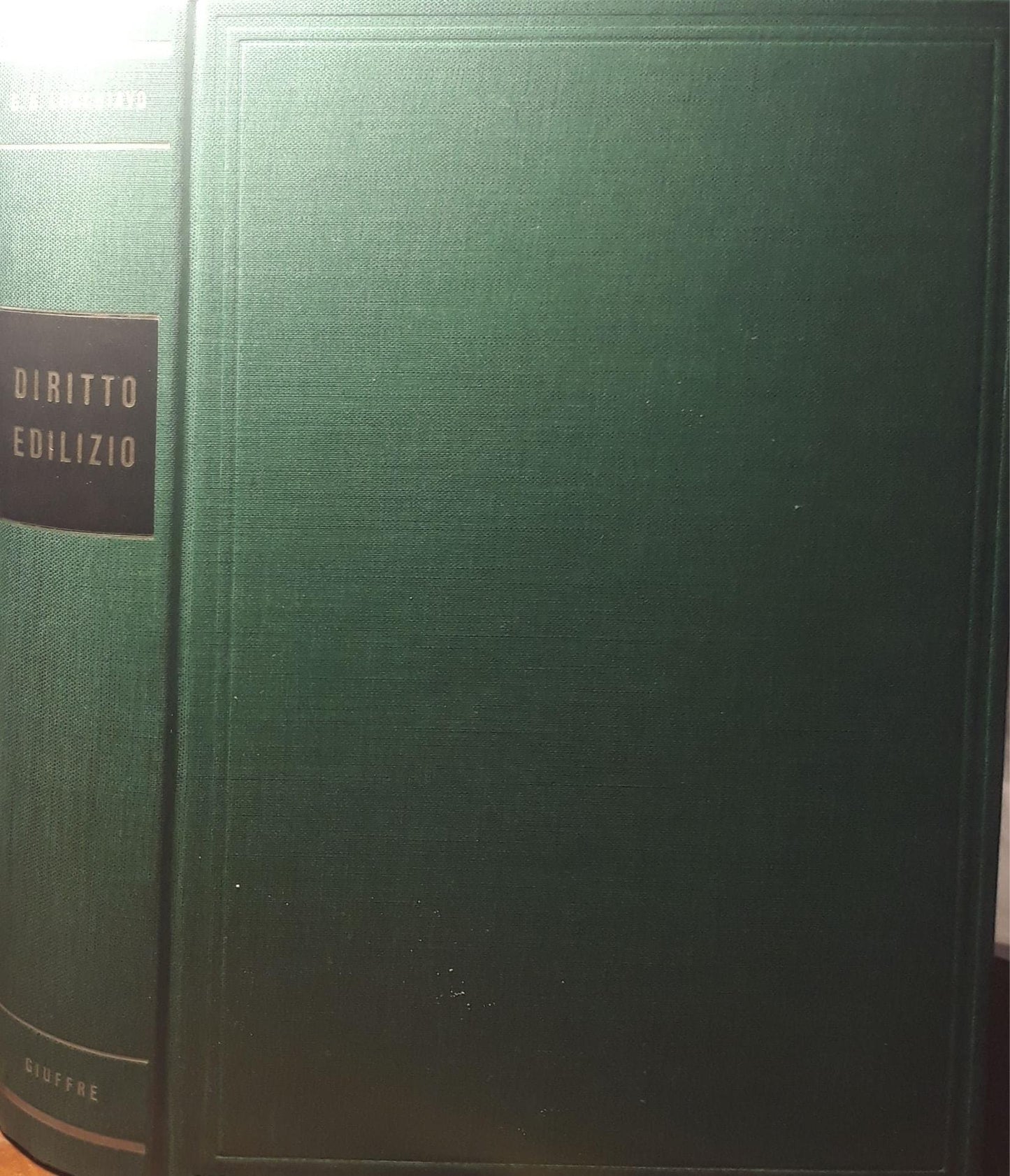 Diritto Edilizio: le violazioni delle norme dei piani regolatori e la ìrestituzione in pristino - copertina