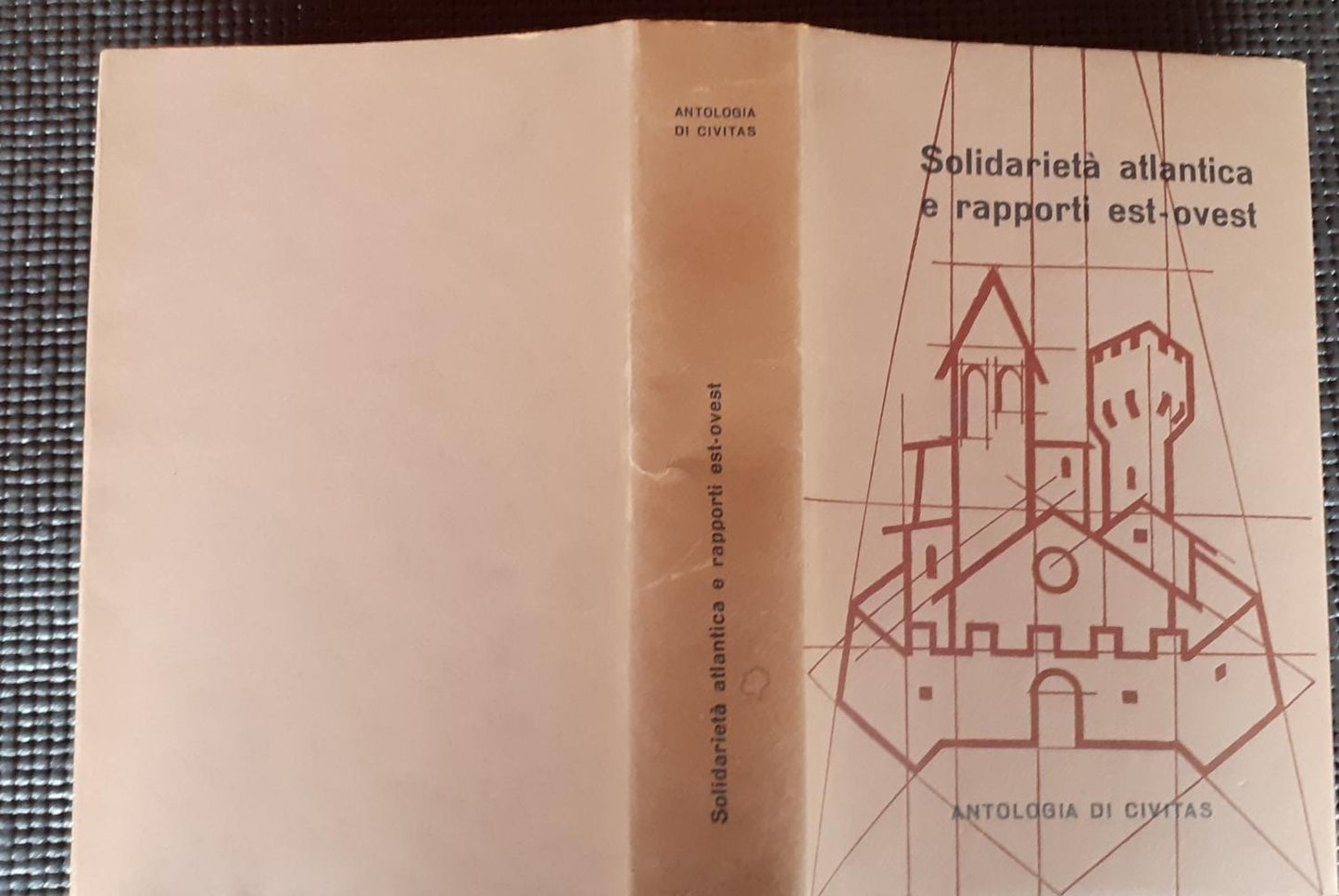 Solidarieta' atlantica e rapporti est-ovest - copertina