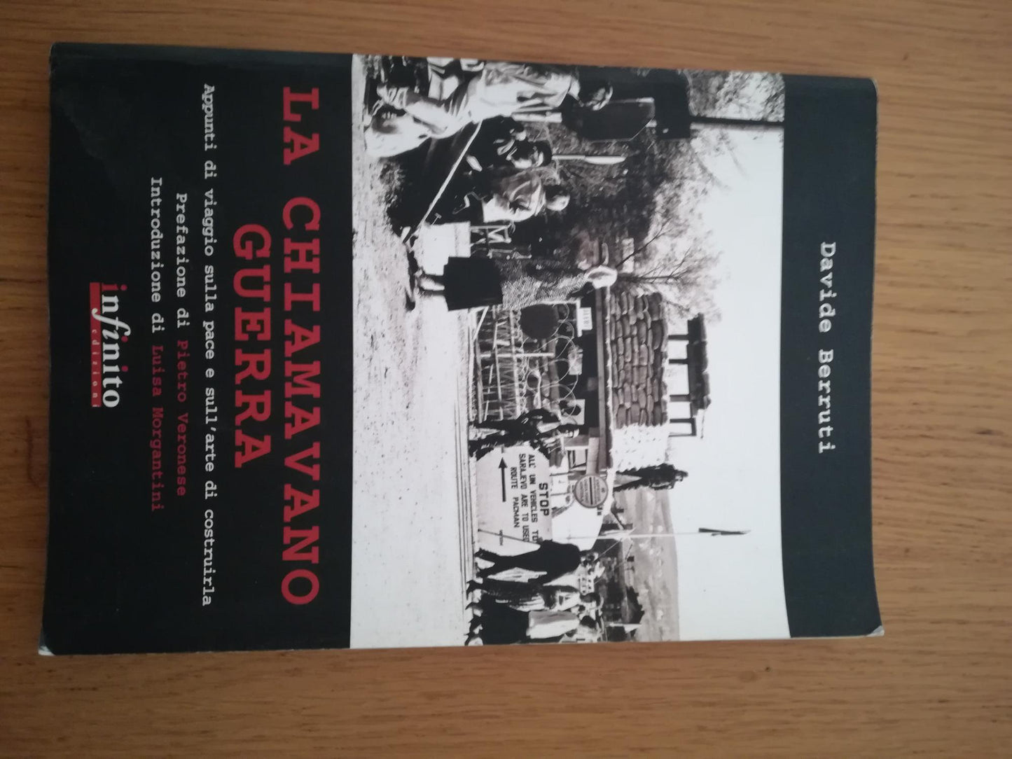 La chiamavano guerra : appunti di viaggio sulla pace e sull'arte di costruirla - copertina