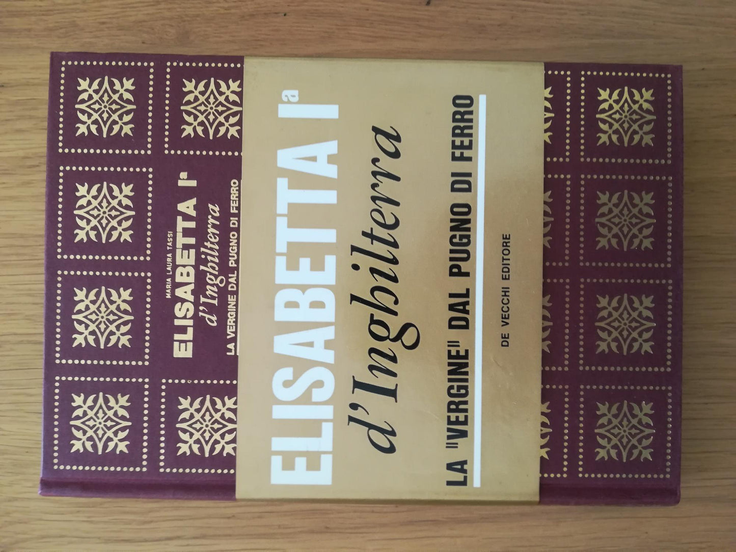 ELISABETTA i D'INGHILTERRA la "Vergine" dal pugno di ferro - copertina