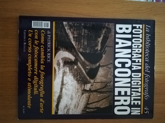 Fotografia digitale in biancoenero - copertina