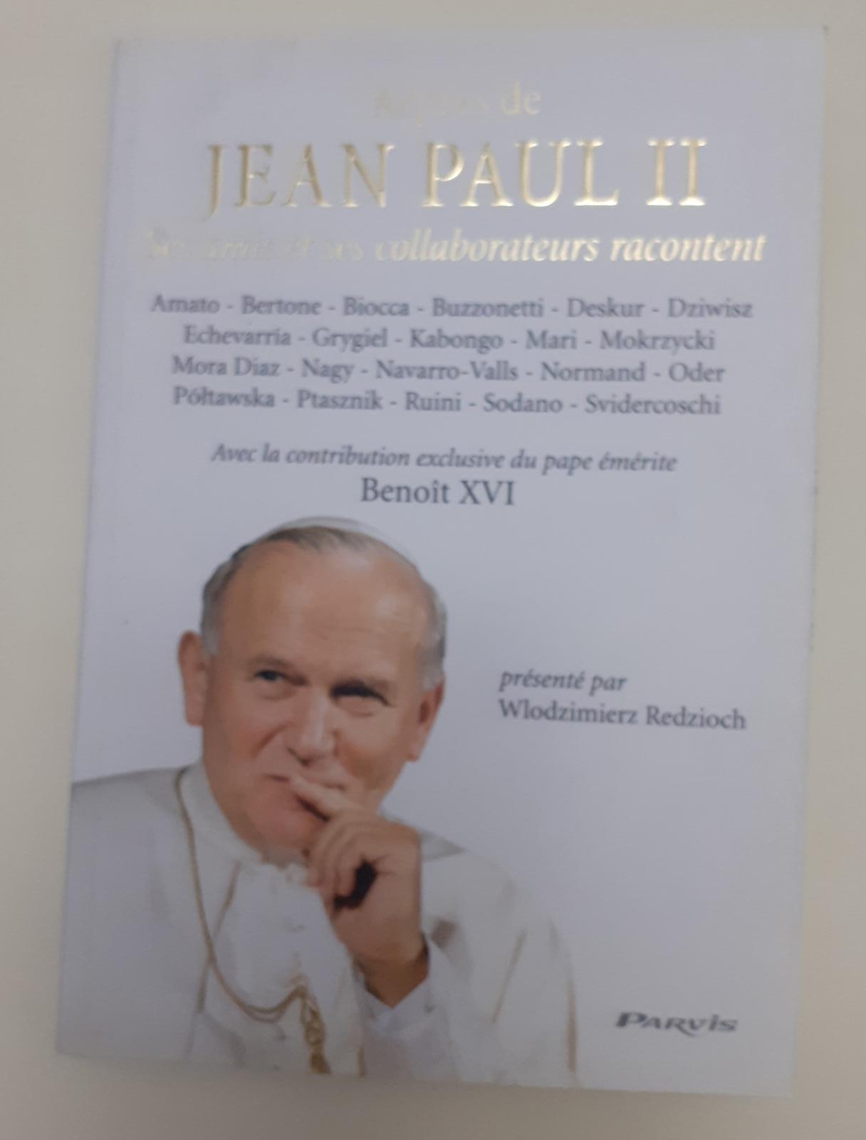 Auprès de Jean Paul II - Ses amis et ses collaborateurs racontent - copertina
