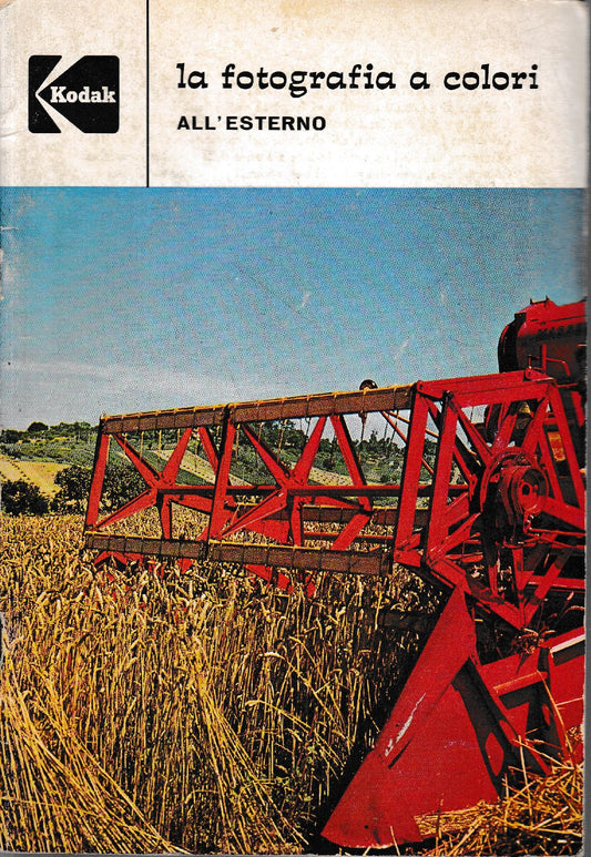 La fotografia a colori all'esterno - copertina