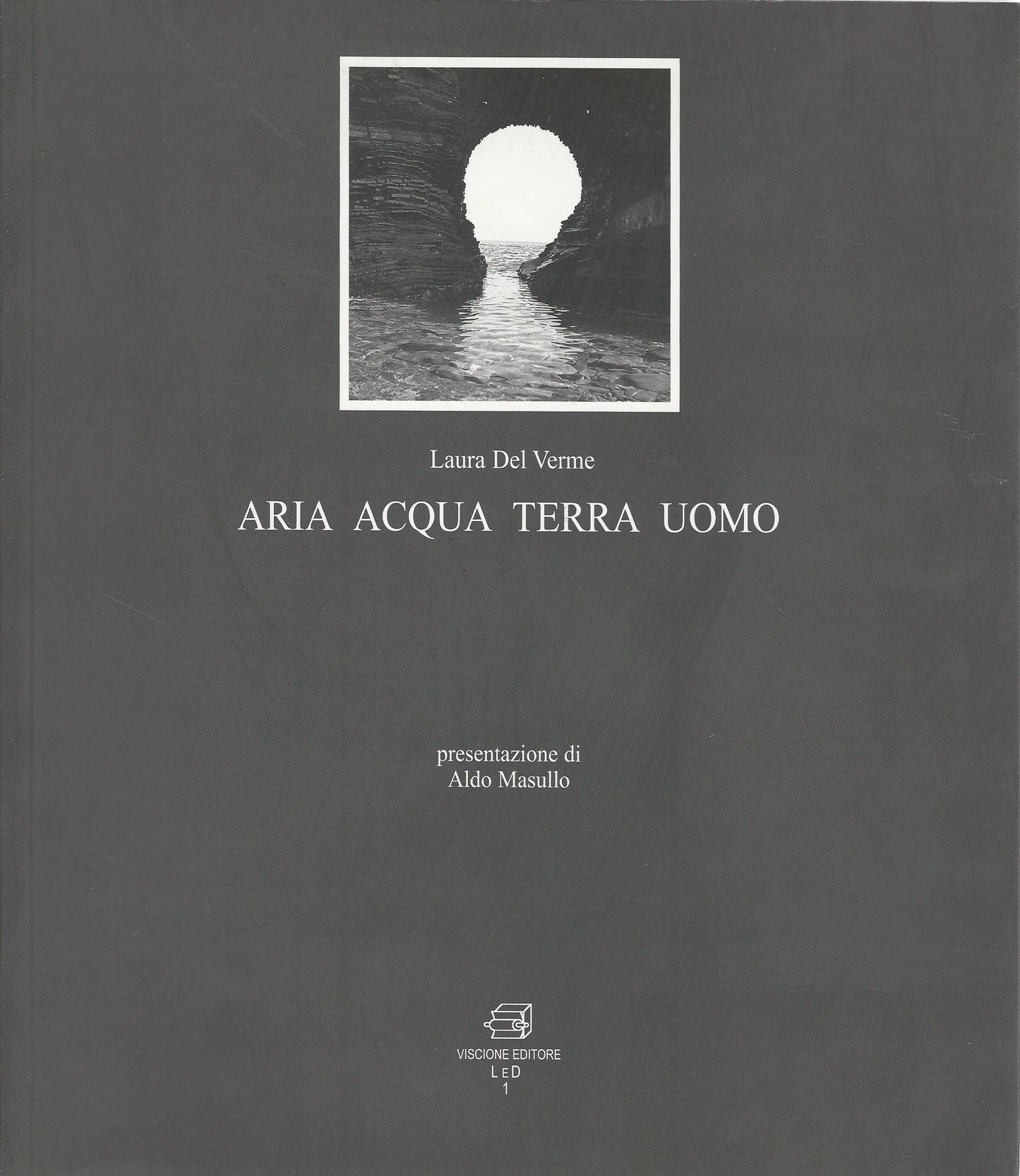 Aria acqua terra uomo. Viaggio nel Cilento. Ediz. illustrata - copertina