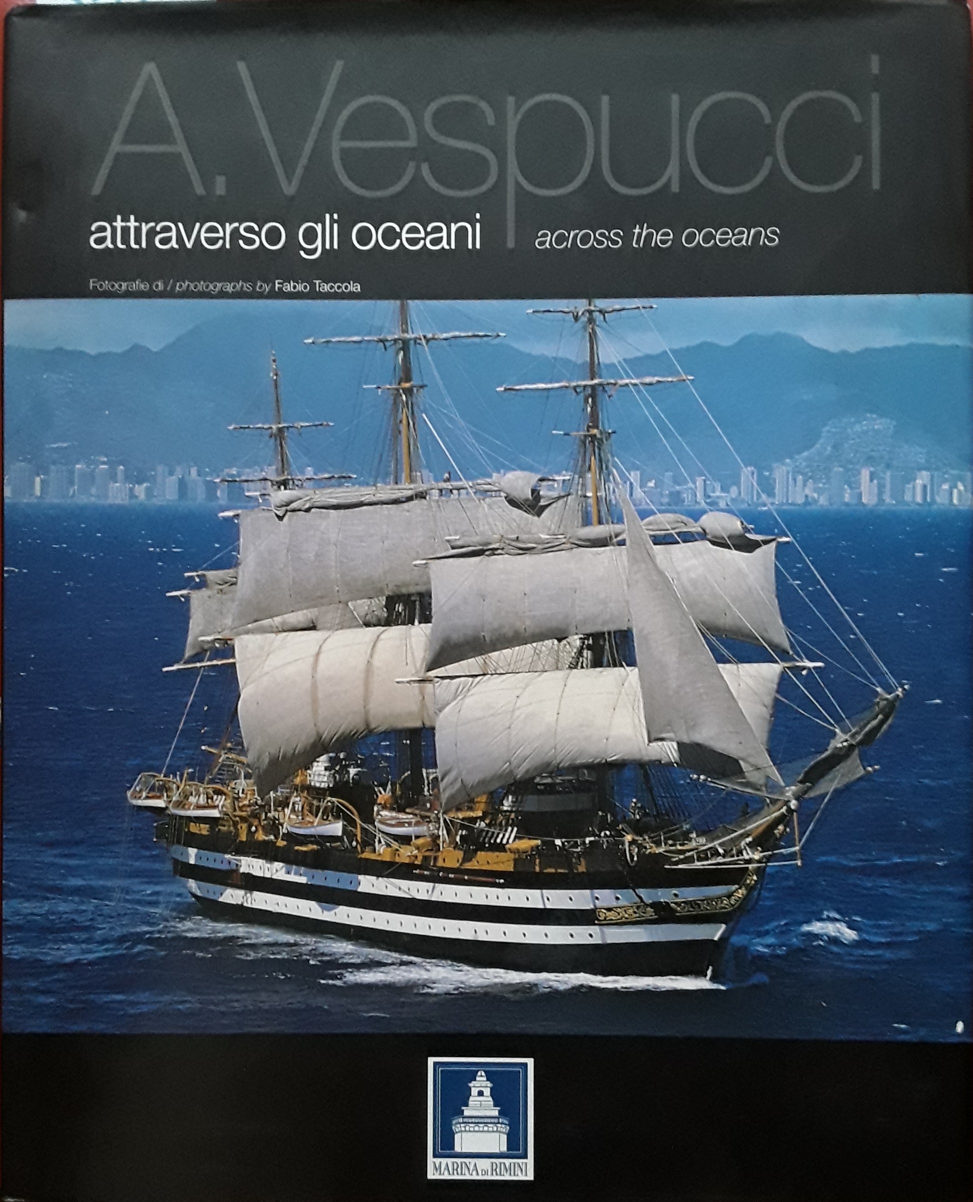 A. Vespucci attraverso gli oceani - across the oceans - copertina