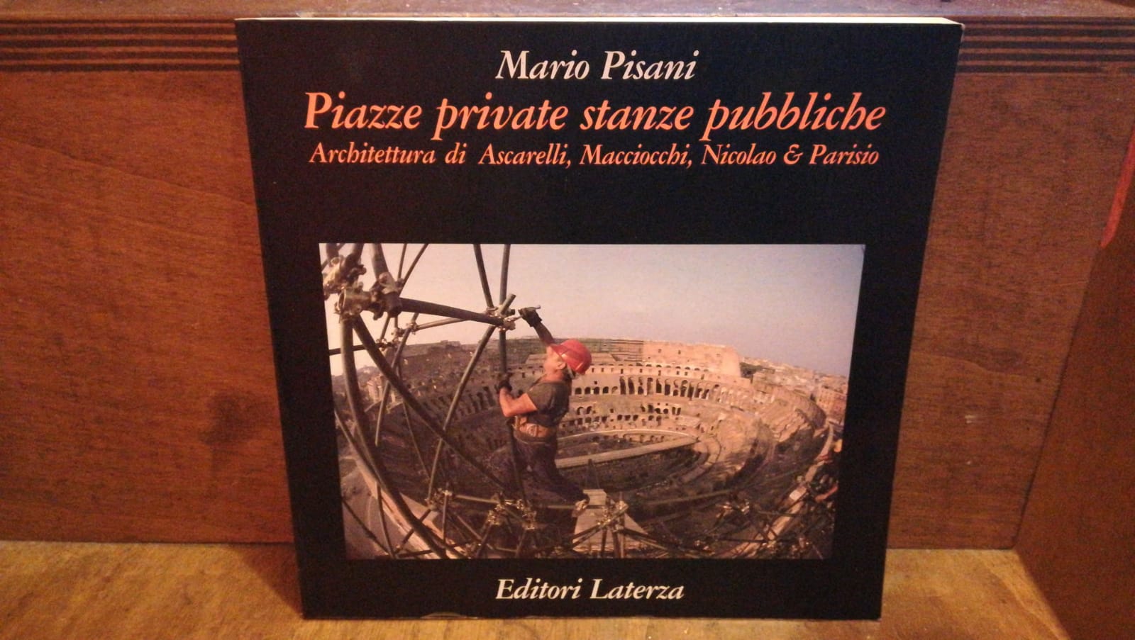 Piazze private, stanze pubbliche. Architettura di Ascarelli, Macciocchi, Nicolao & Parisio - copertina