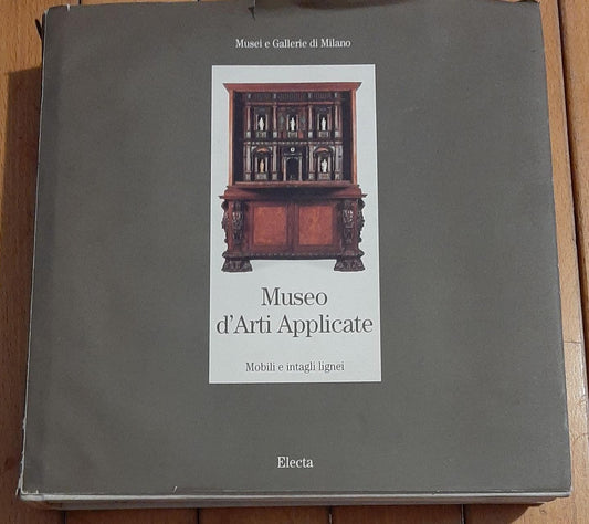 MUSEO D'ARTI APPLICATE - copertina