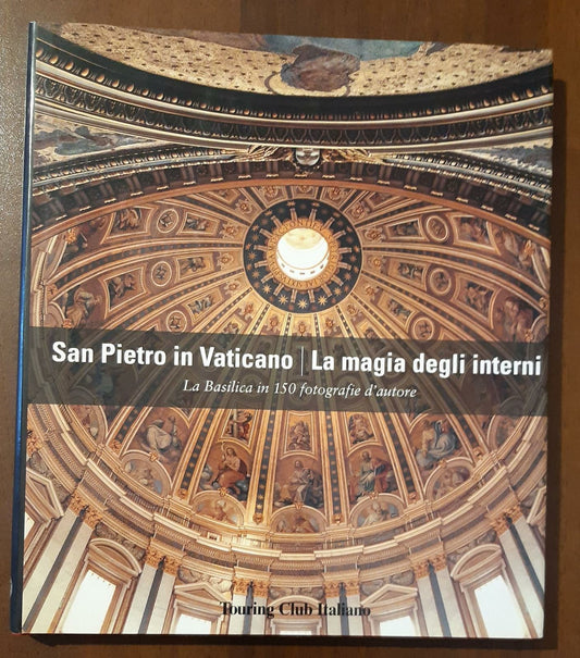 San Pietro in Vaticano. La magia degli interni - copertina