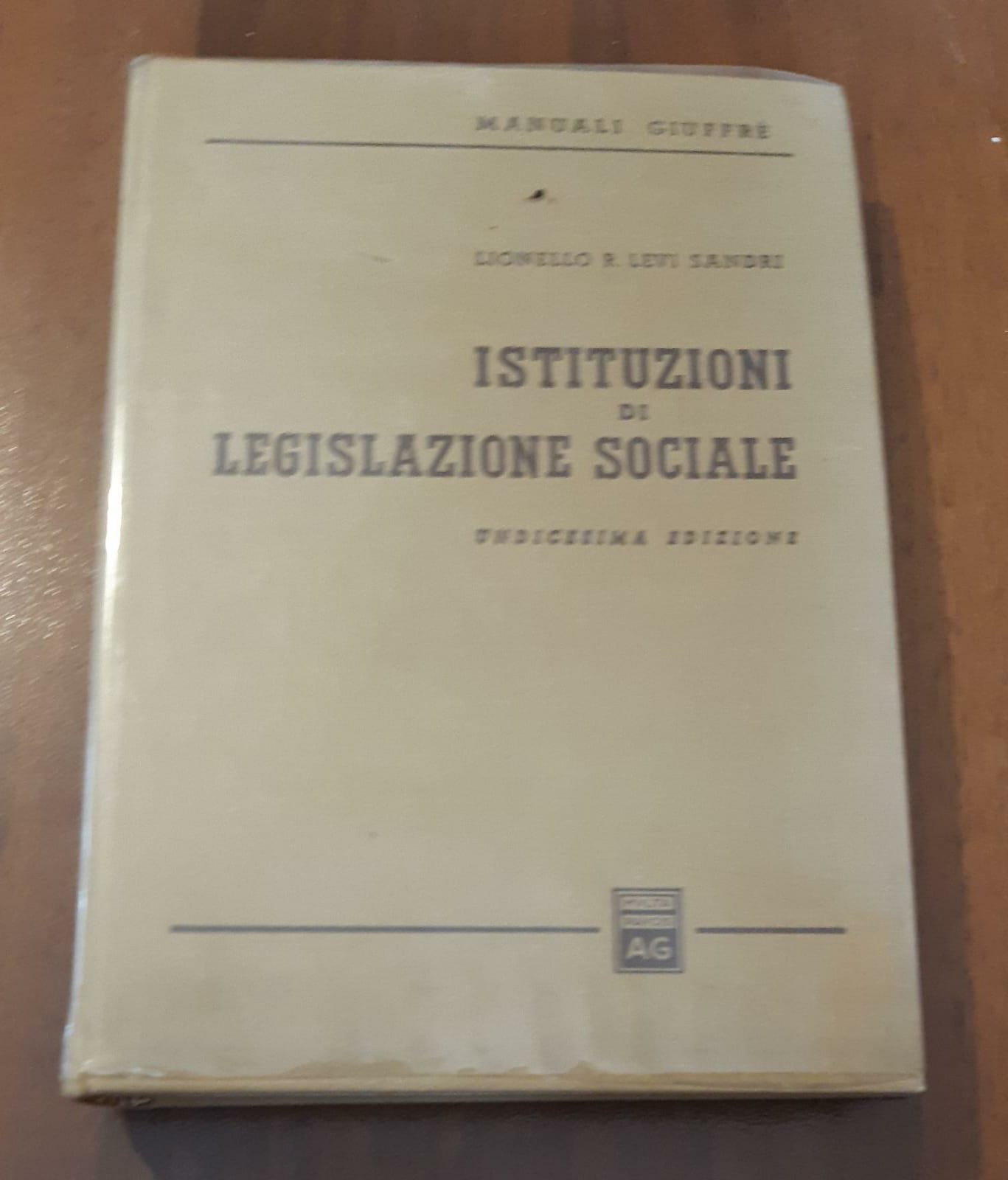 Istituzioni di legislazione sociale - copertina