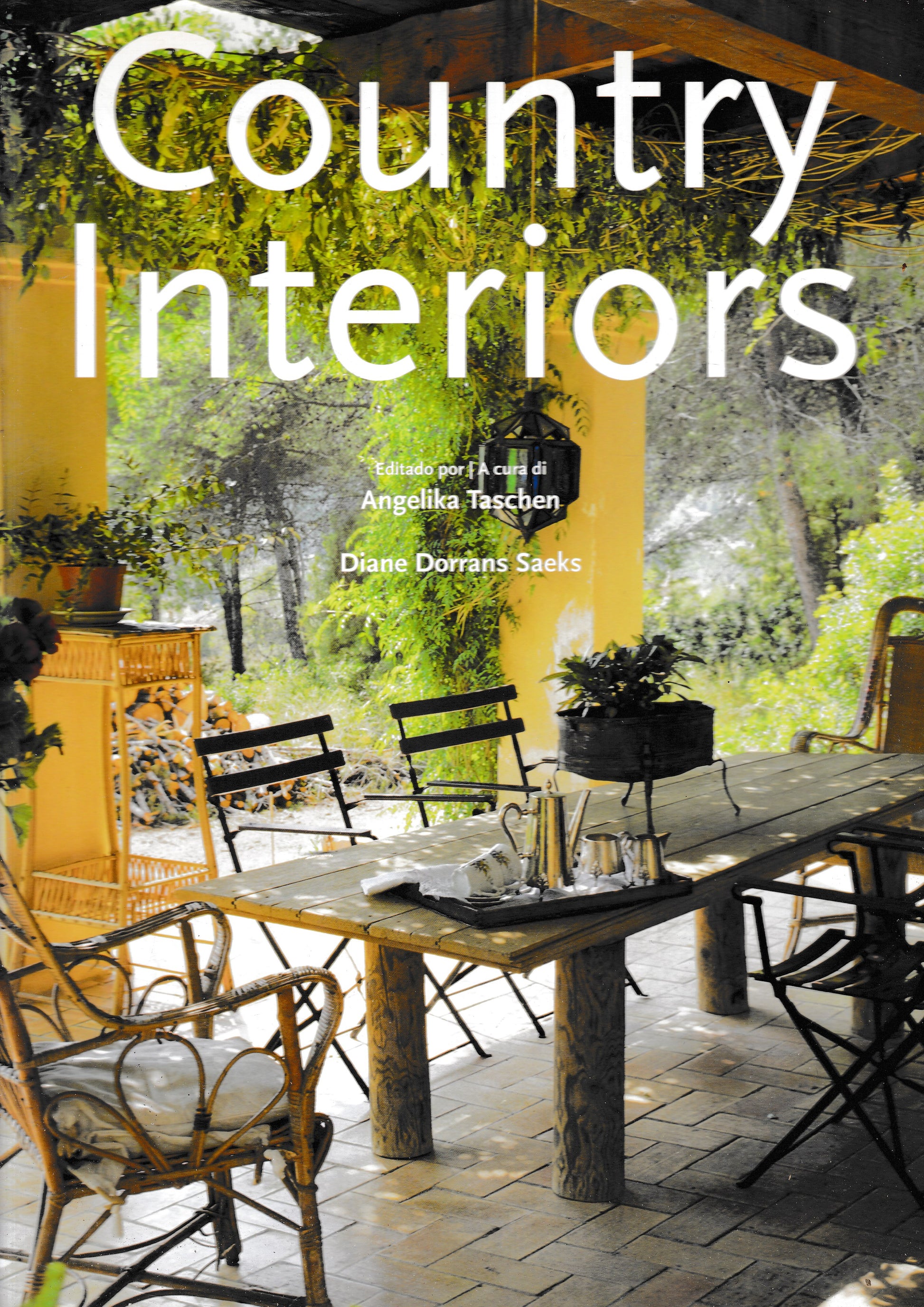 Country interiors. Ediz. italiana, spagnola e portoghese - copertina