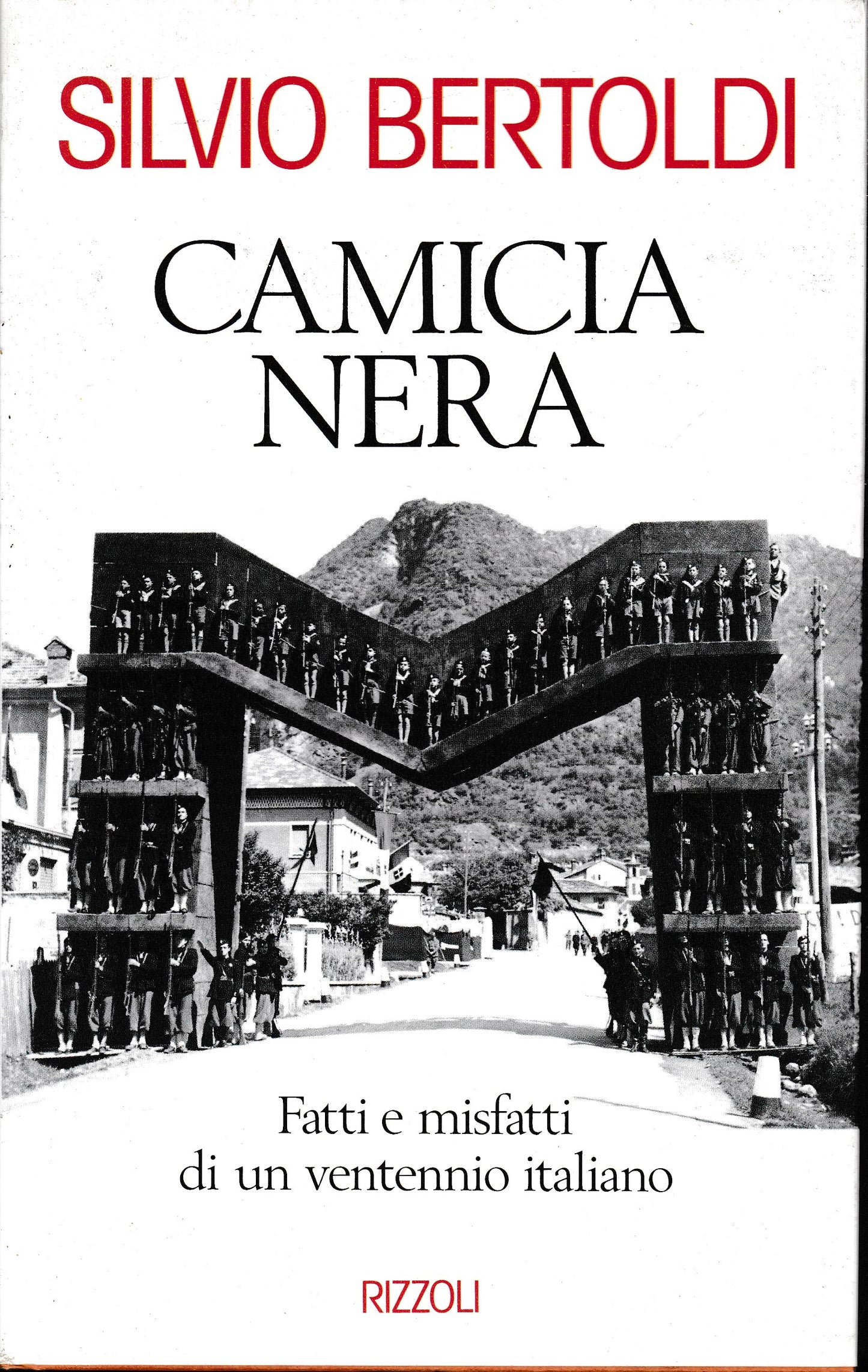 Camicia nera - copertina