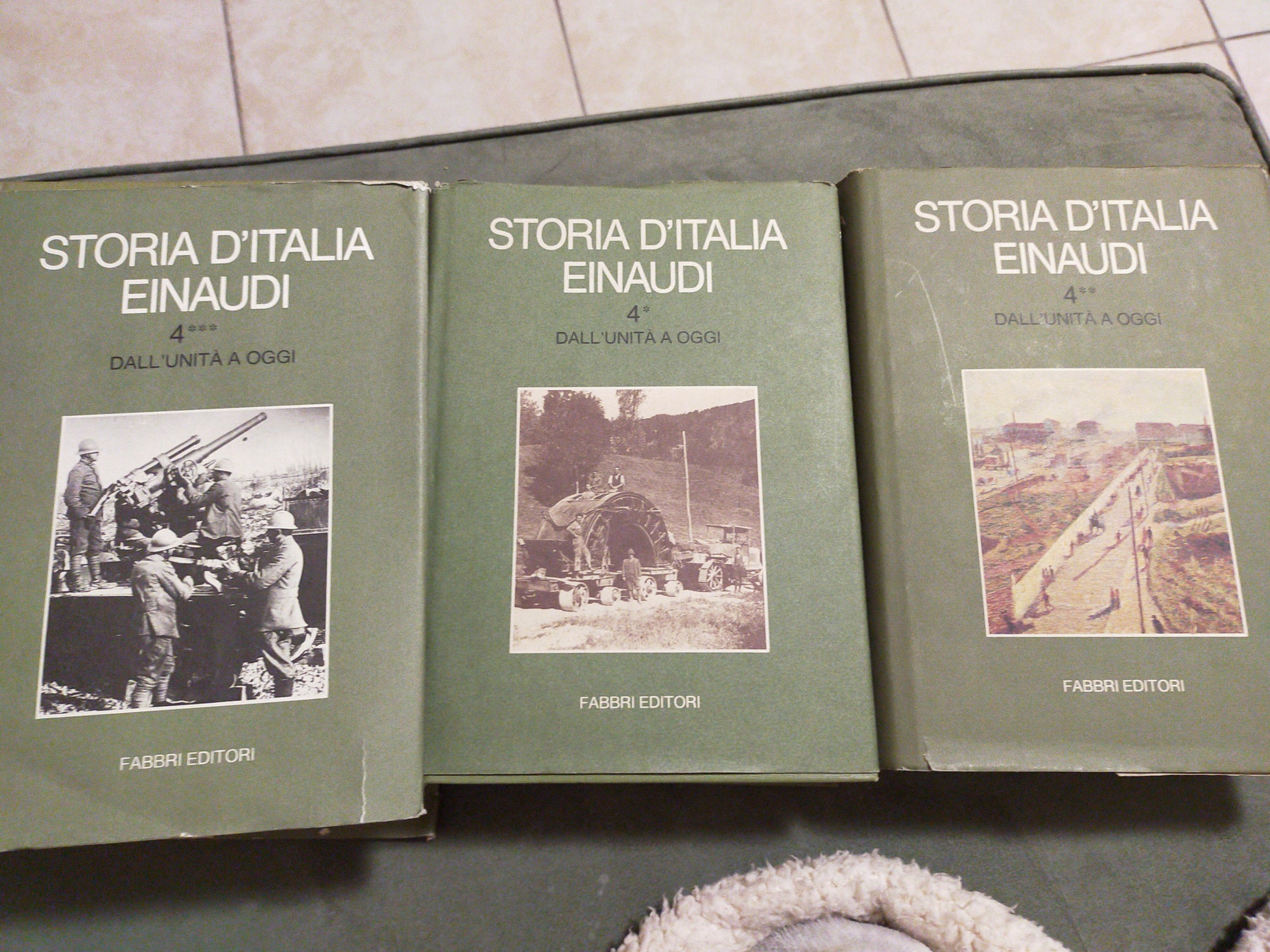 Storia d italia  Einaudi 4 vol. 1-2-3 - copertina