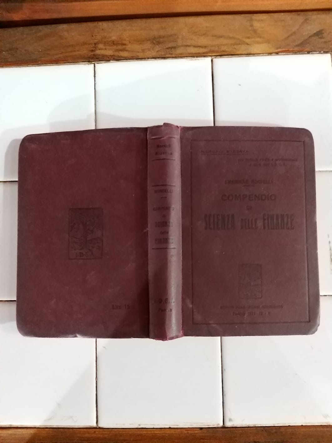 Compendio di scienza delle finanze - copertina