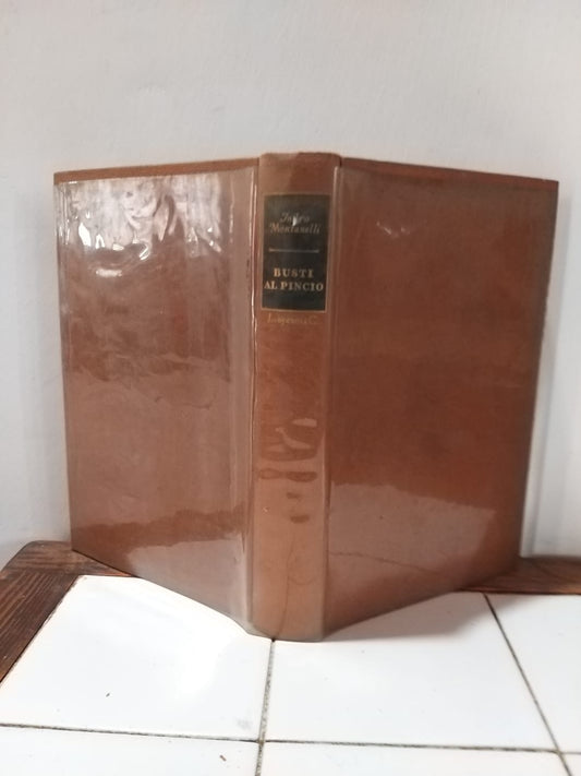 Busti al Pincio - copertina