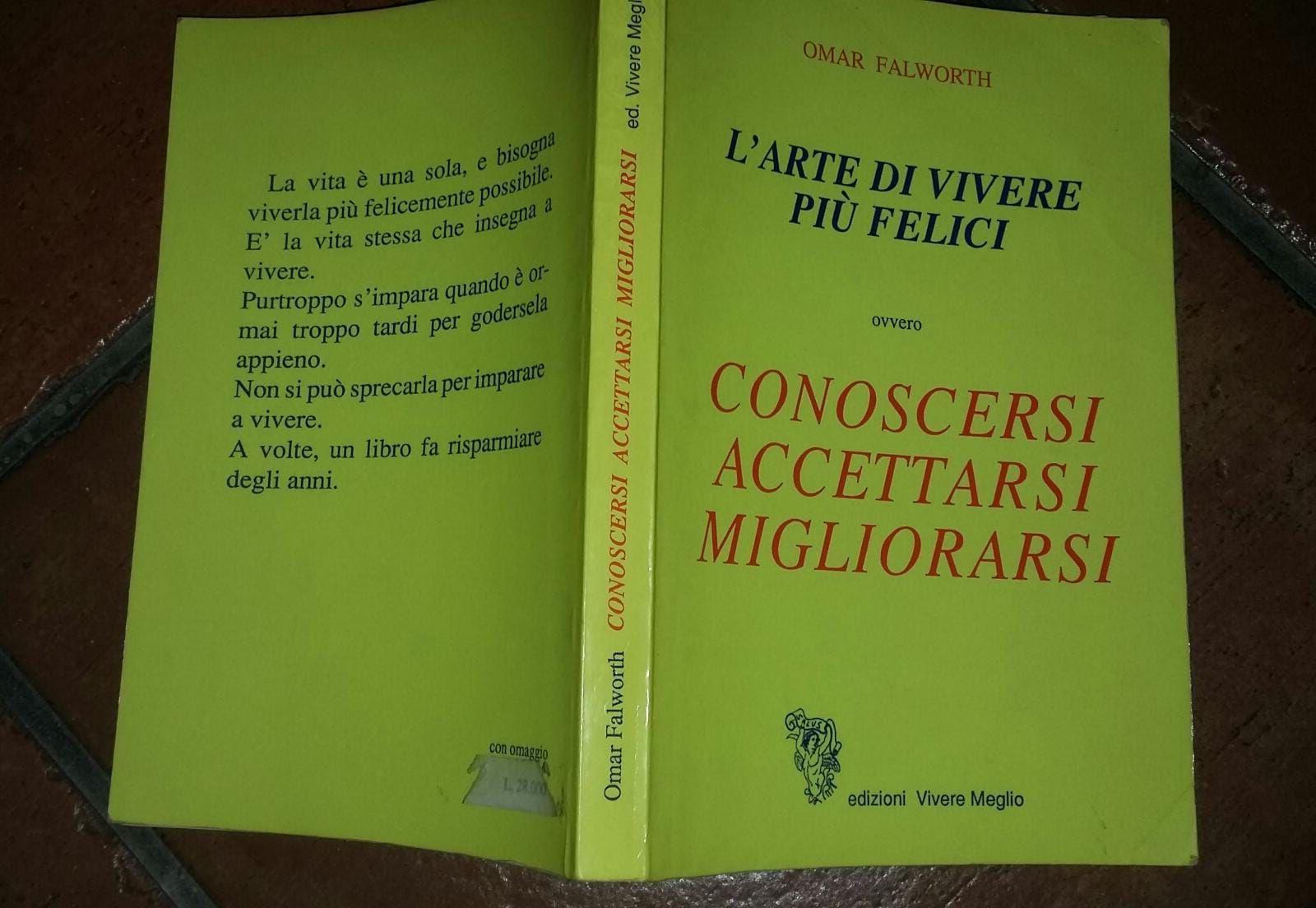 L'arte di vivere felici. Ovvero conoscersi accettarsi migliorarsi - copertina