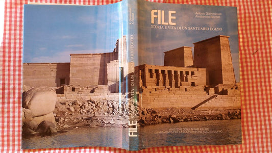 File storia e vita di un santuario egizio - copertina