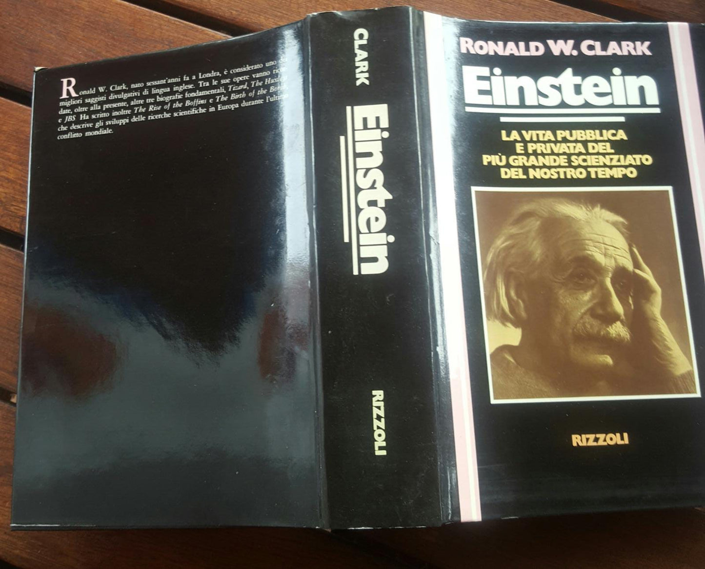 Einstein.La vita pubblica e privata del piu' grande scienziato del nostro tempo - copertina