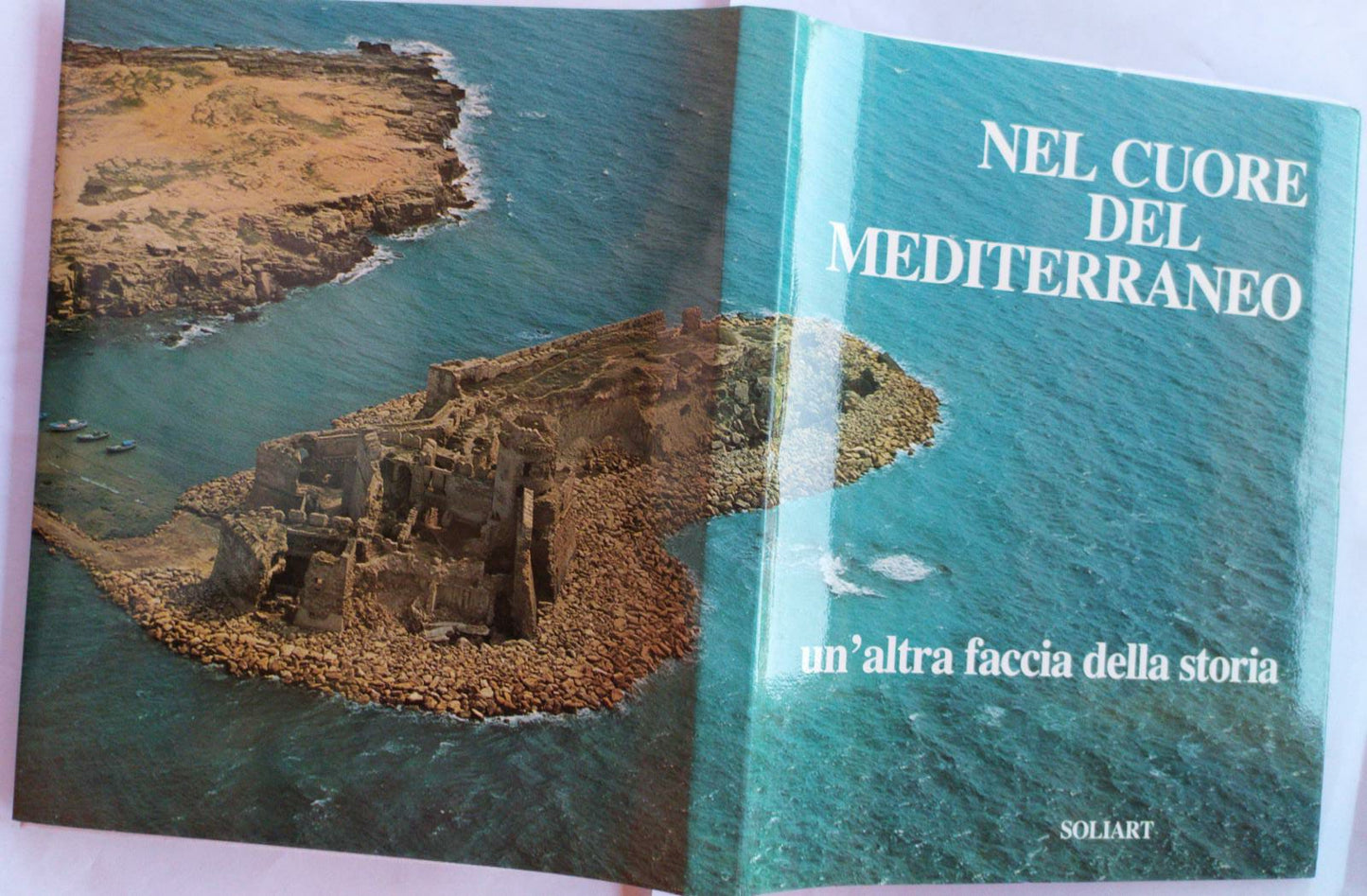 Nel cuore del Mediterraneo, un'altra faccia della storia - copertina